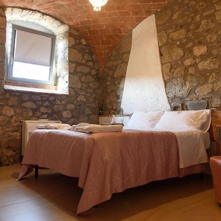 Casale 1541 Bed & Breakfast Bolsena Exterior photo