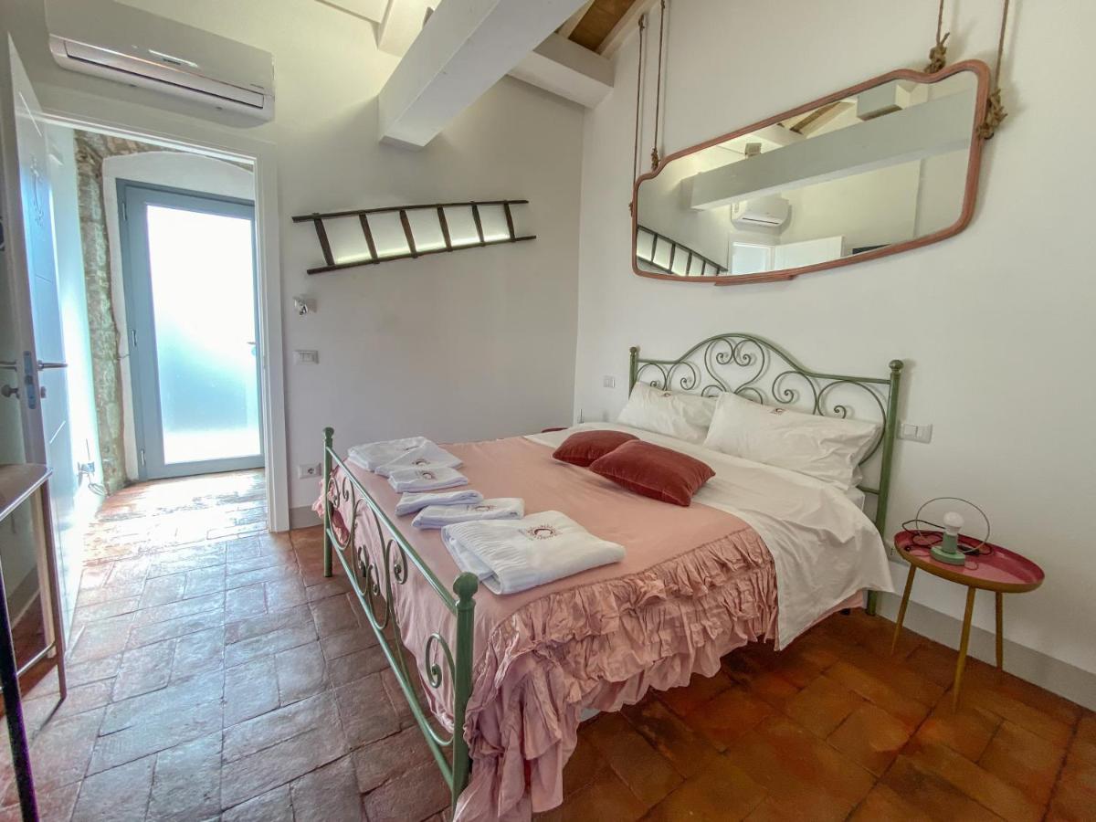 Casale 1541 Bed & Breakfast Bolsena Exterior photo